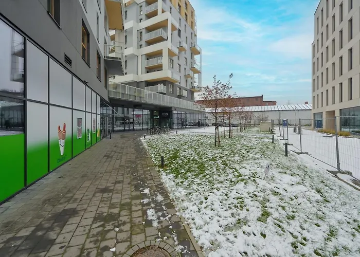 Elegant Apartment with Balcony Krakowska Wrocław by Renters Prestige