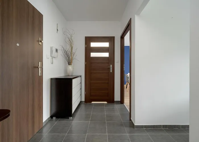 Klimasa White&Blue Apartment With Balcony In Wroclaw By Noclegi Renters