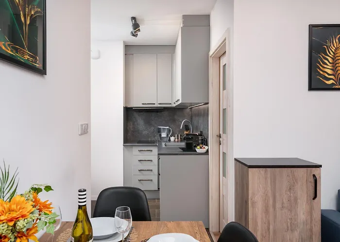 Apartwro 3Th - Apartament Przy Dworcu Glownym Pkp, Balkon, Garaz, Rowery Вроцлав, Польща