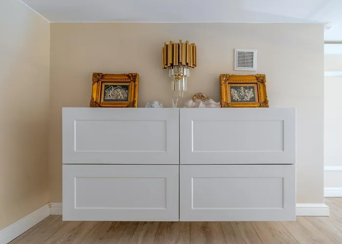 Apartament Chanel Jana Pawła