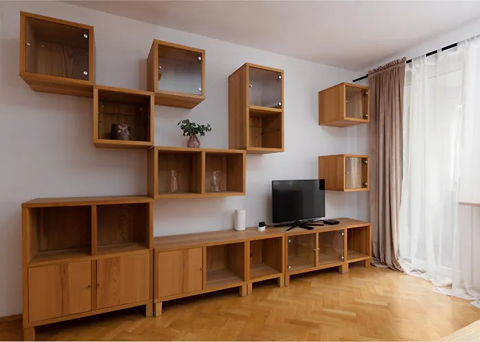 Park Szczytnicki 2-Bedroom By BookingHost