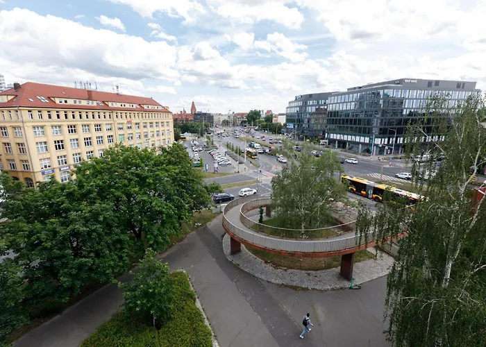 Central - City Center - Comfortable And Bright - L17