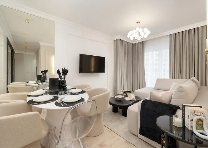 Elegant With Parking On Kępa Mieszczańska By Renters Prestige