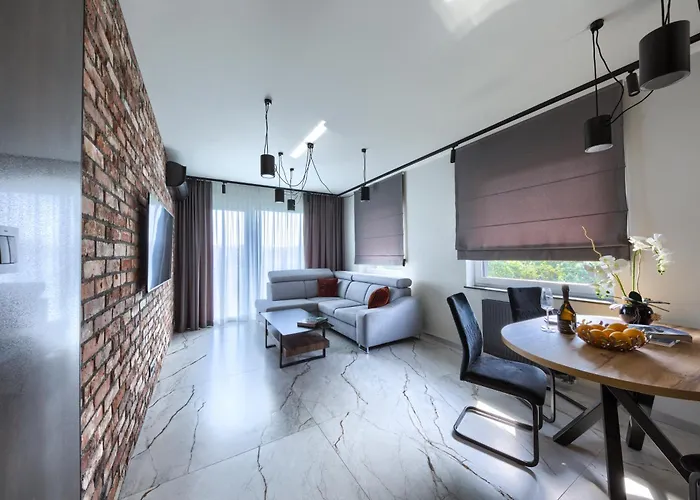 Small Venice Apartments