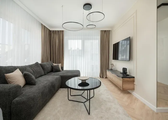 Elegancki Z Parkingiem Blisko Starego Miasta By Noclegi Renters