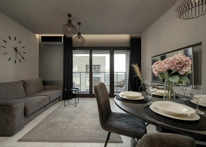 Stylish Apartment With Parking Wroclaw By Noclegi Renters
