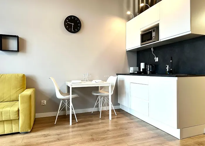Zarembowicza Apt 36 - Self Check-In 20h - Parking &Lift