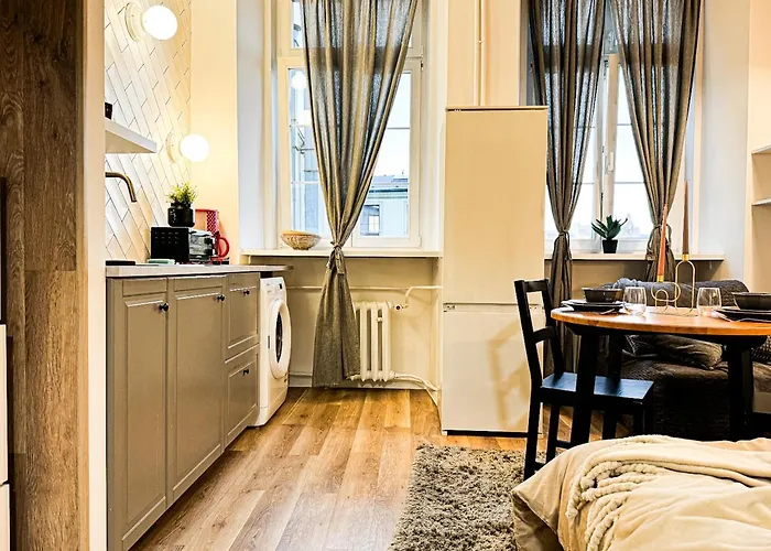 Walk 50M To Market Square & Rynek! Stylish 1Br, Kitchen