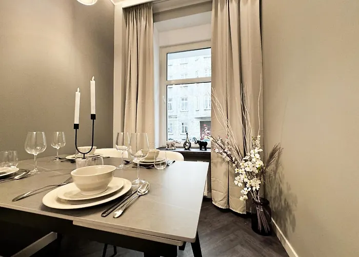 Central, Modern & Chic Wroclaw Gem, Near Park! 10Min To Old Town, Trumski, Польща