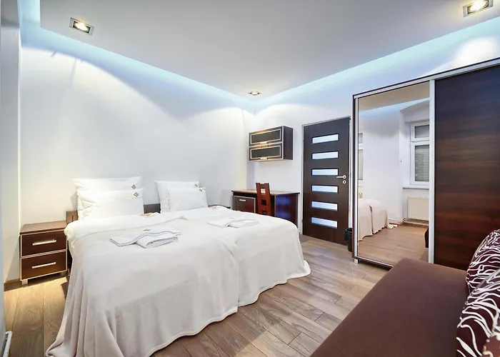 Poniatowskiego Apartment - Self check-in 20h