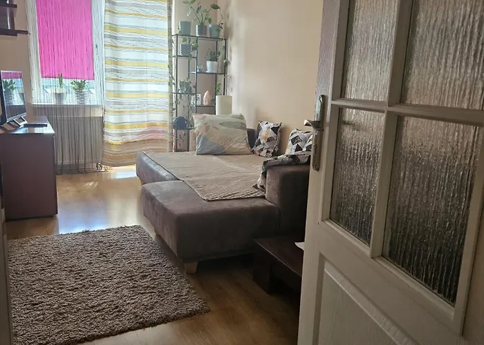 Gracious Stay Shared Apartment