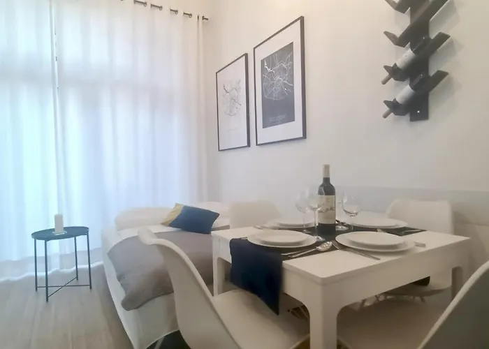 Droinvest Apartament Zarembowicza Wroclaw Lotnisko Airport - Fv, Polonia