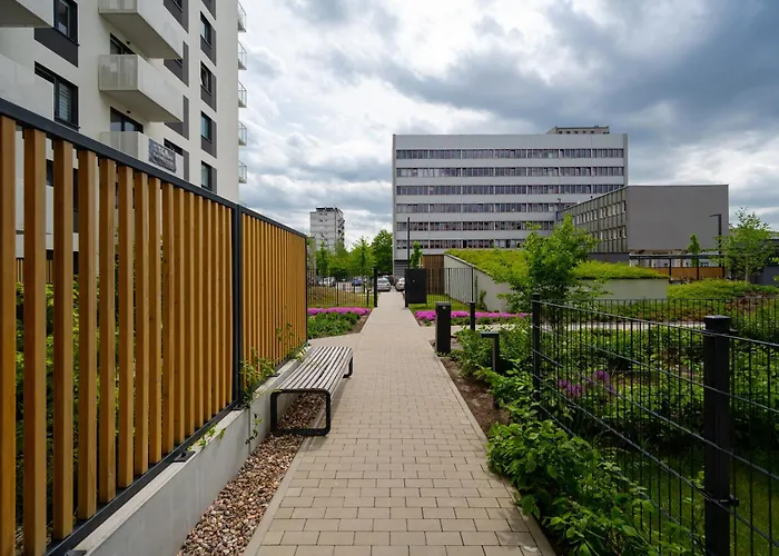 Miedziana 6&18 Apartment with FREE GARAGE Wrocław by Renters