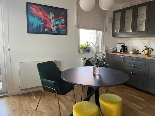 Halo Apartments Check In 24H Privat Parking Вроцлав, Польща