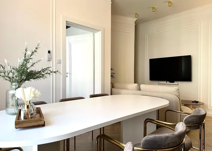 Swidnicka Apartment - 200M Main Square - Self Check-In 20H