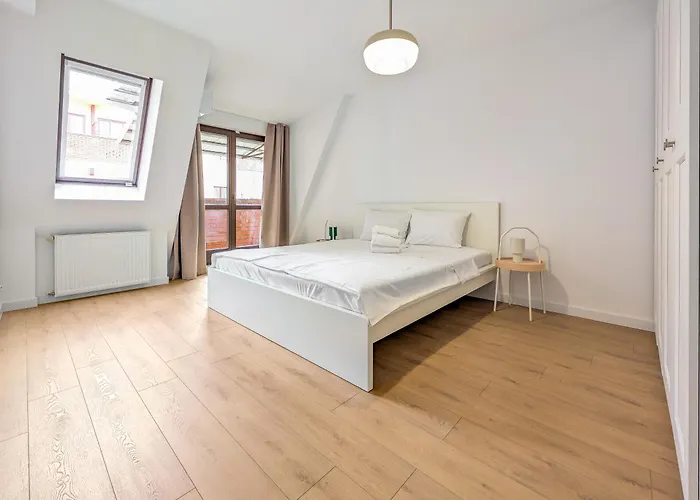 Rynek Wrocław Cozy Spot Apartment by BookingHost