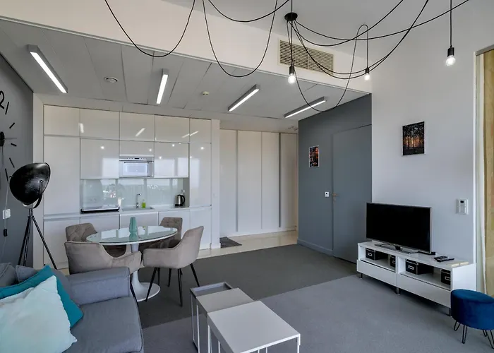 Rentplanet - Sky Tower