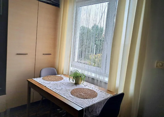Hallera Wrocław, Polska