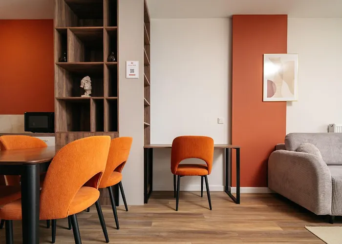 Amber & Wood 5 Min To Old Town Parking River View & Balcony By Uniquerent