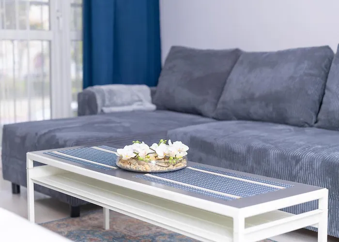 Alabas - Stylish Central Apartment Check In 24H - Steps From Market Square & River Wrocław, Polska