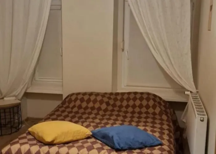 Night Host Trzebnicka 84 free parking