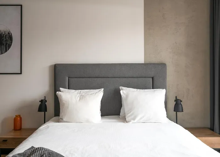 Apartamenty-Wroc Center By The University Bridge