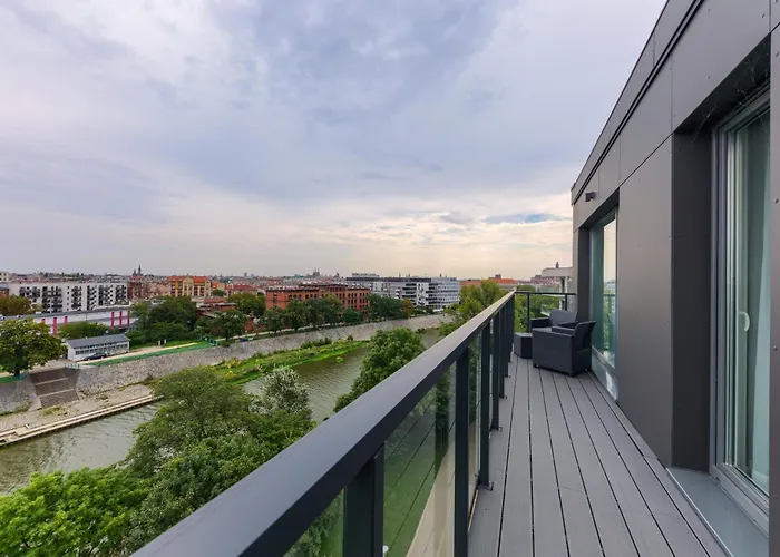 Small Venice Apartments