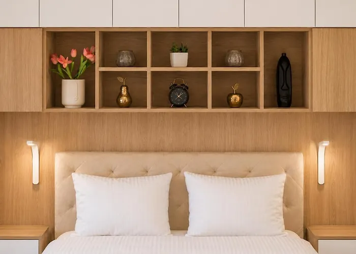 Green Terrace Centrum Apartment - Cozy Terrace, Free Parking, Netflix - Rail Station 850M