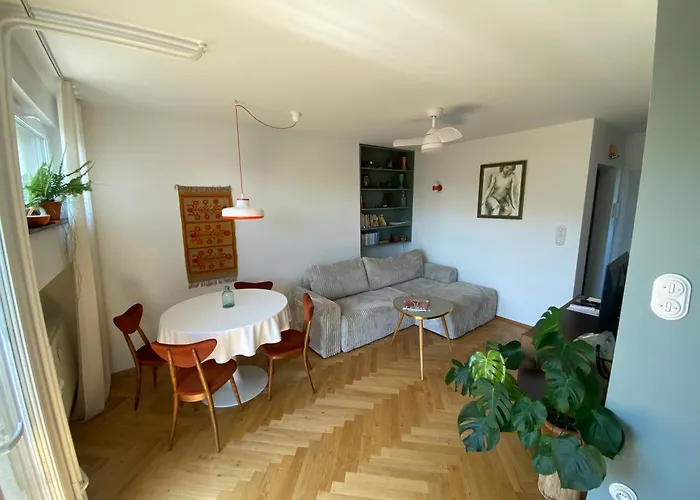 Orange And Towers Apartment