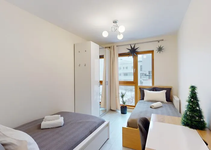 Rodzinny Apartament z 2 osobnymi sypialniami blisko Rynku Wrocław, Polska