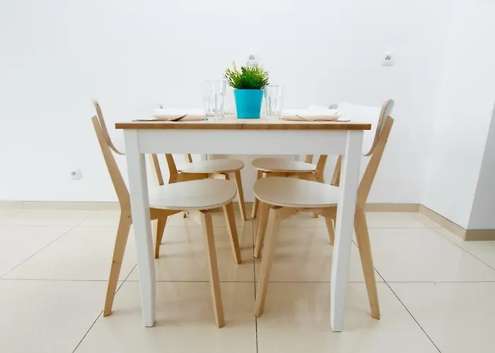 Walonska 7 - Apartment With Garden Вроцлав, Польща