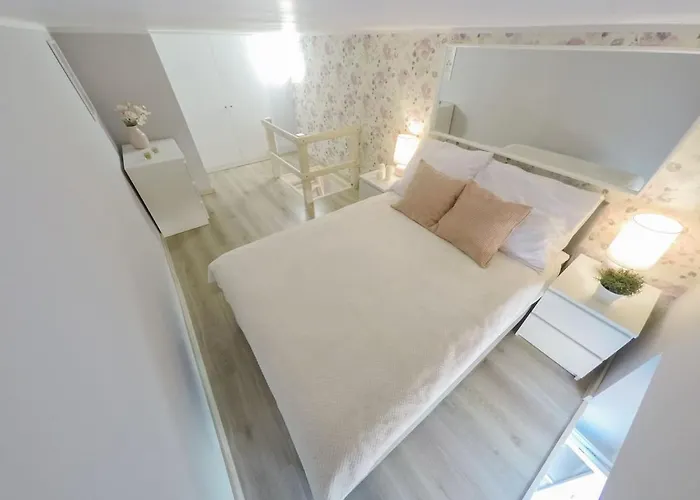 Rynek 20/21 -Cosy New Apartment On The Market Square - 4 Bedrooms - 8 People Wrocław, Polska