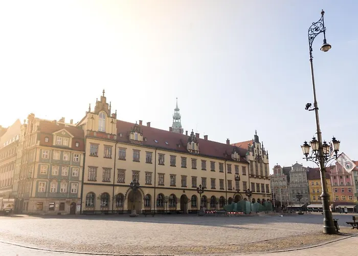 Rynek 20/21 -Cosy New Apartment On The Market Square - 4 Bedrooms - 8 People