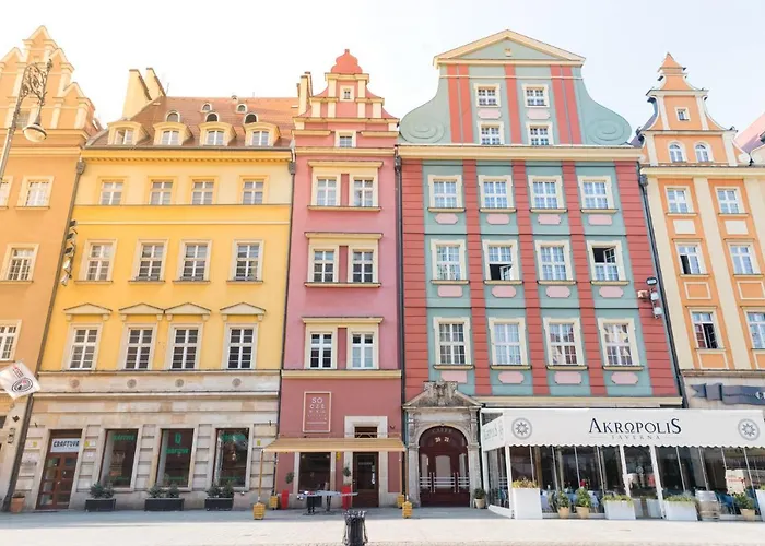 Rynek 20/21 -Cosy New Apartment On The Market Square - 4 Bedrooms - 8 People
