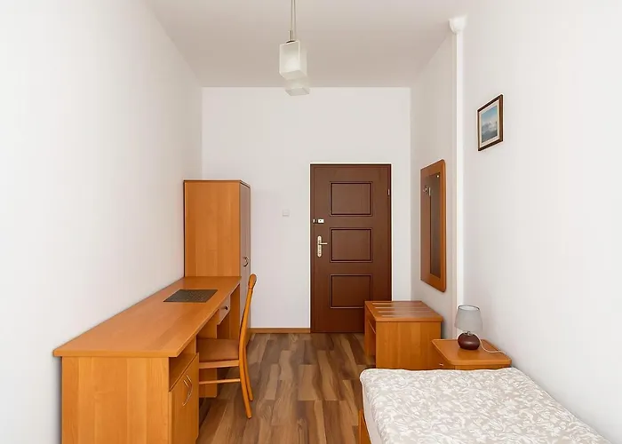 Babel Hostel, Dworzec PKP, Rynek