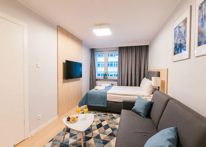 Q17 Apartments Rynek